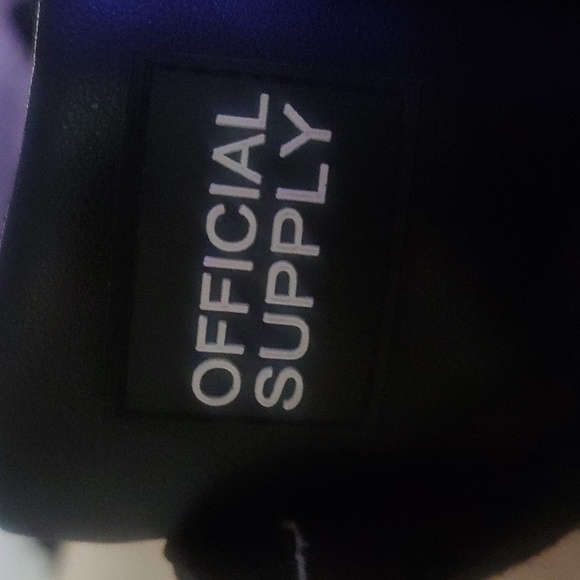 Shoes - Picture 5 of 5